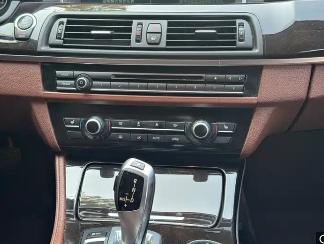 BMW 2014 BMW 5 Series 528Li Luxury Line