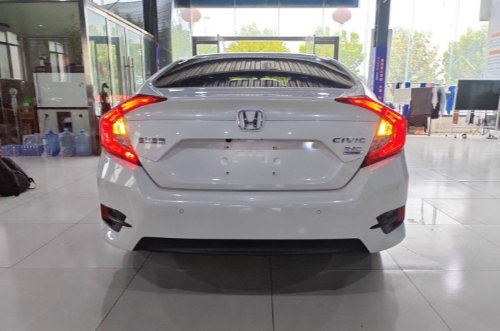 Honda 2016 Honda Civic 220TURBO CVT Premium Edition