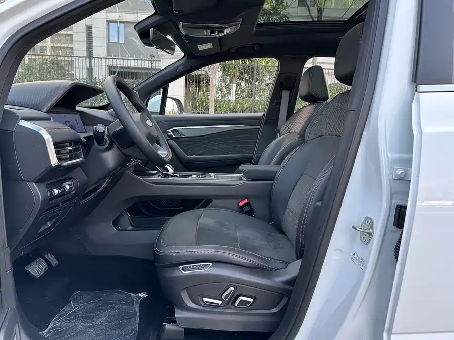 2025 Geely Okavango L 2.0T DCT Exclusiva