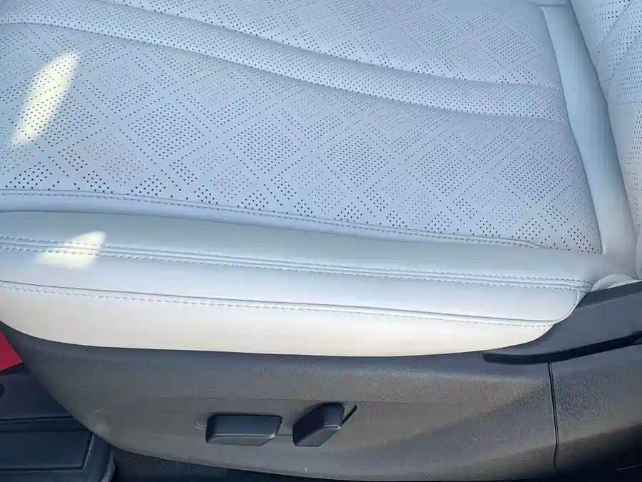 BYD BYD Yuan UP 2025 Intelligent Driving Edition 401KM Leading Model