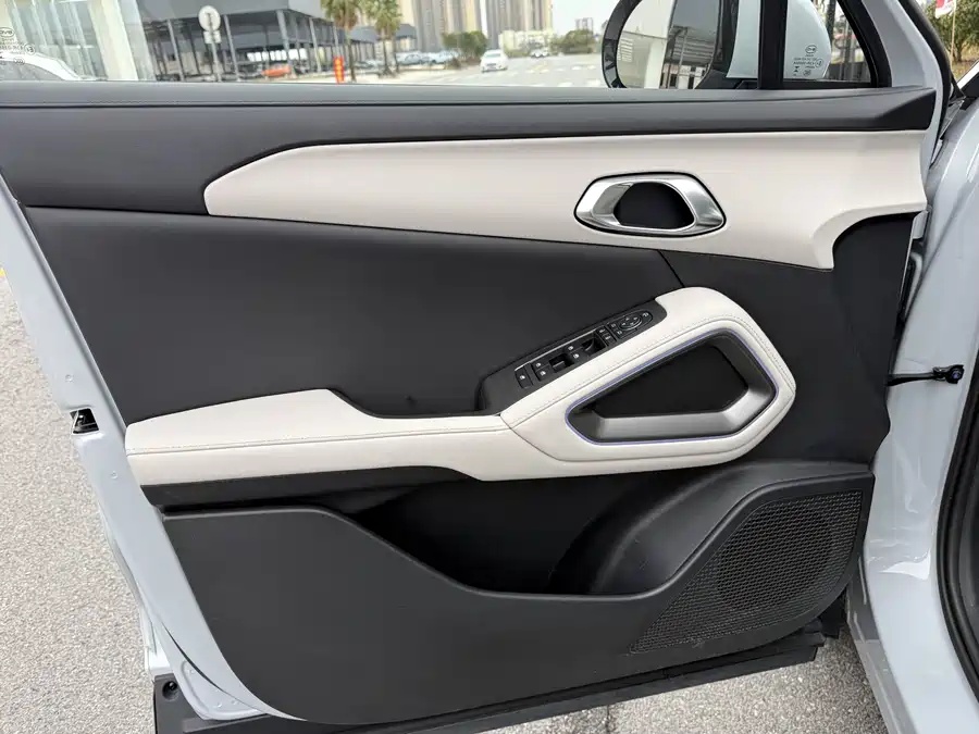 BYD BYD Yuan UP 2025 Intelligent Driving Edition 401KM Beyond Model