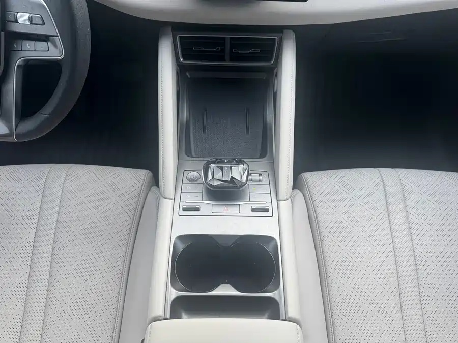 BYD Yuan UP 2024 401KM Vitality Edition