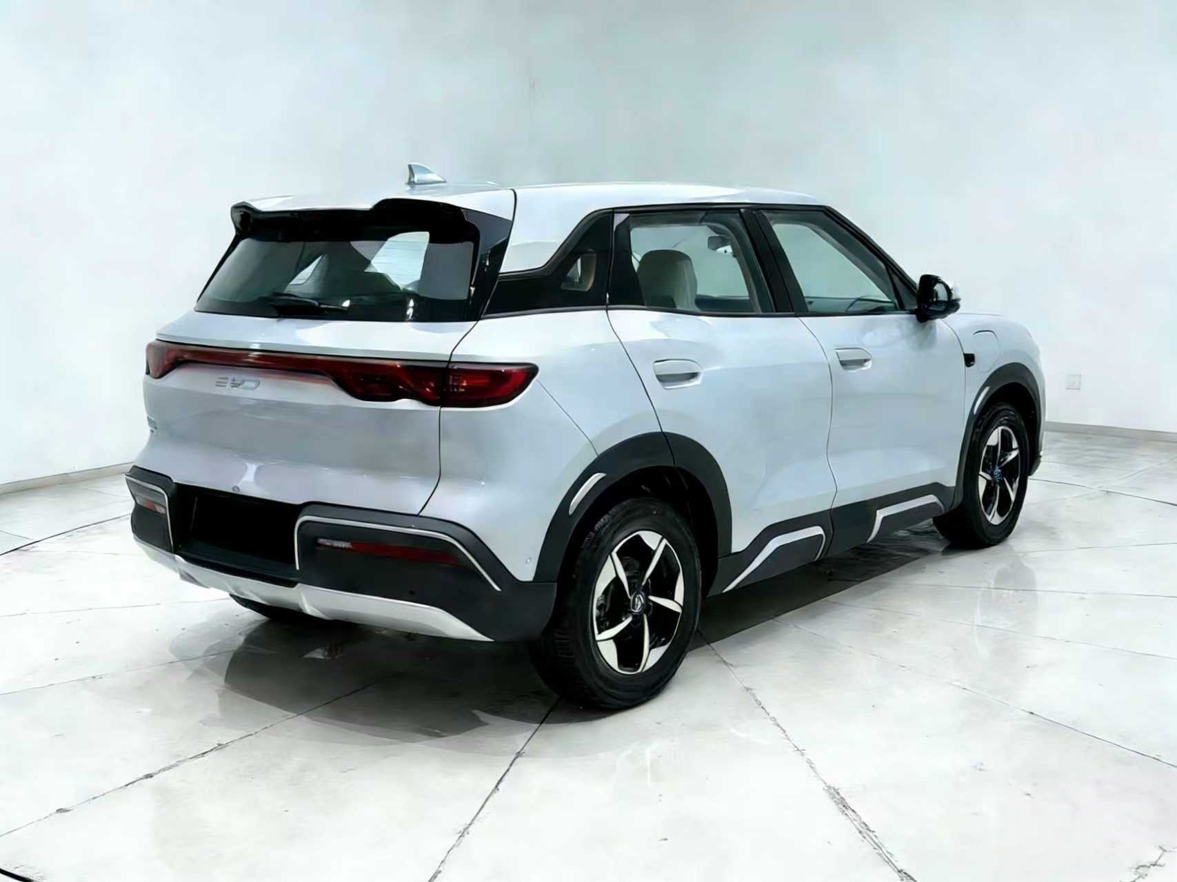 BYD Yuan UP 2025 Intelligent Driving Edition 401km Transcendent