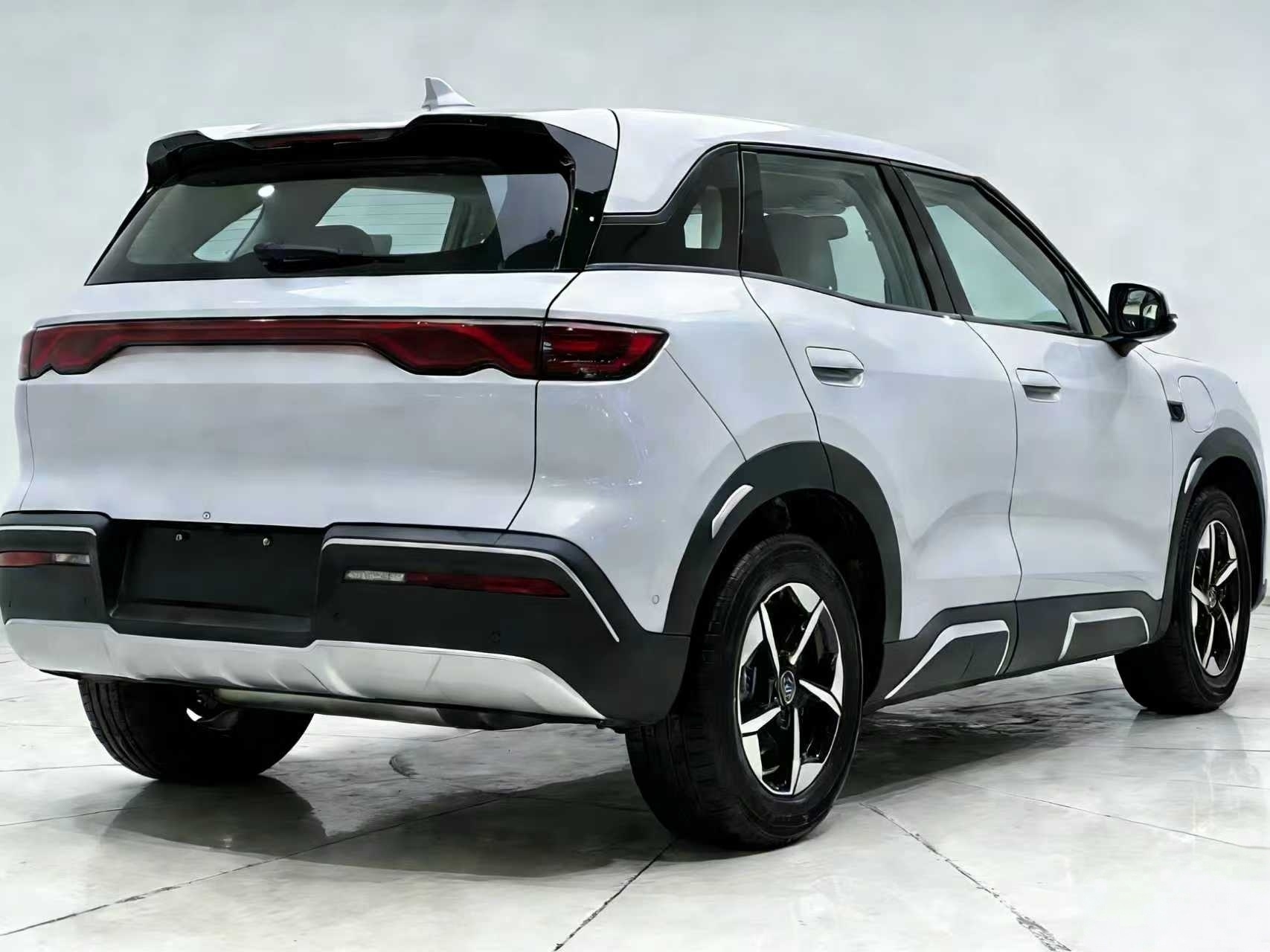 BYD Yuan UP 2025 Intelligent Driving Edition 401km Transcendent