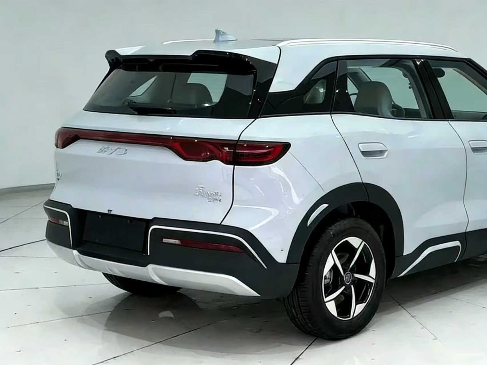 BYD Yuan UP 2025 Smart Driving Edition 401km Transcendent