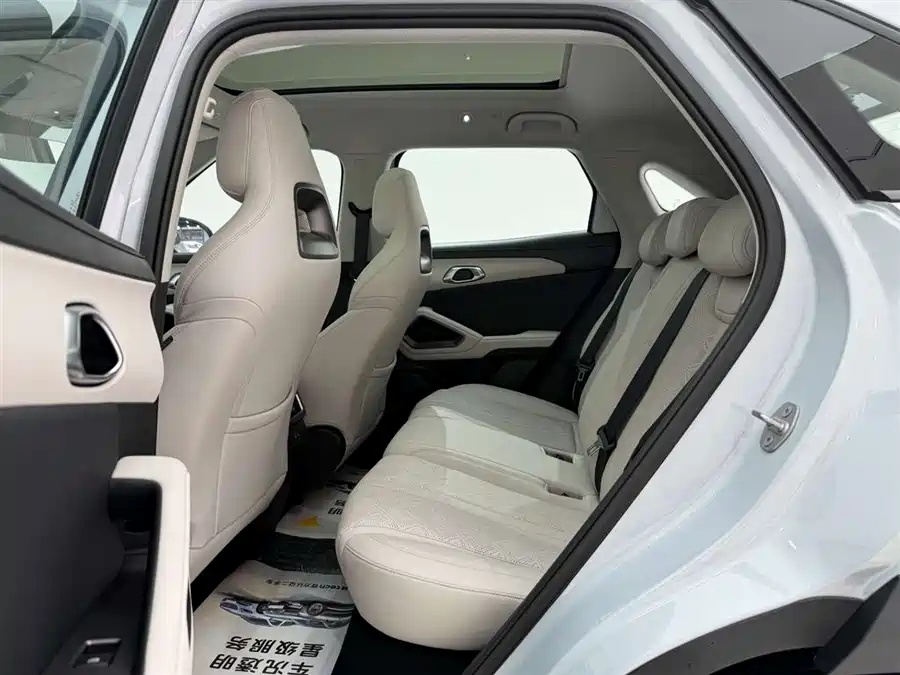 BYD Yuan UP 2025 Smart Driving Edition 401km Transcendent