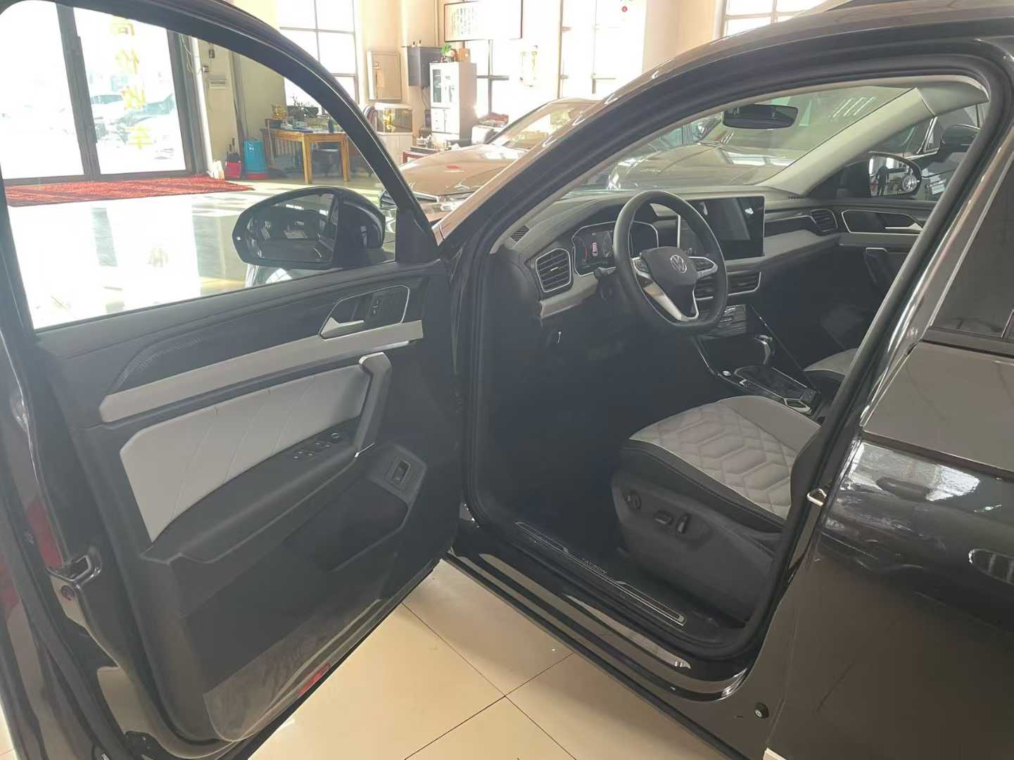 Volkswagen 2023 Volkswagen Tayron 280TSI FWD Luxury Plus Advanced Edition