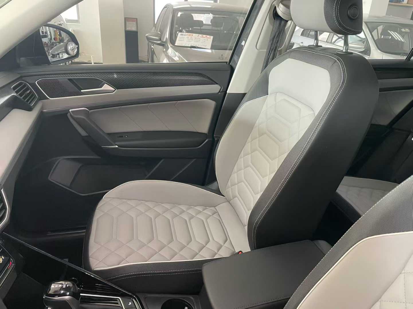 Volkswagen 2023 Volkswagen Tayron 280TSI FWD Luxury Plus Advanced Edition