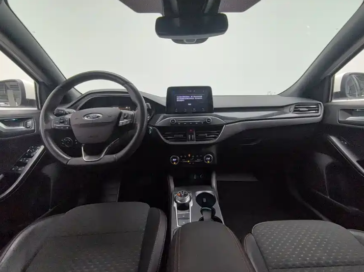 Ford 2020 Ford Focus Sedan EcoBoost 180 Automatic ST Line