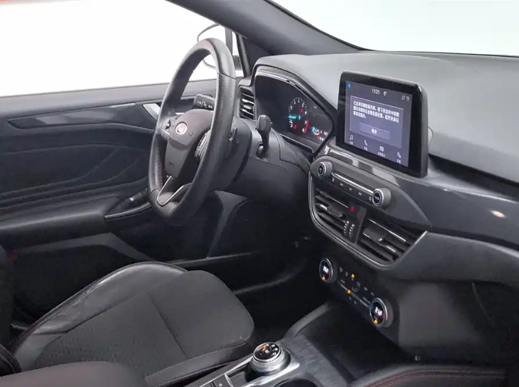 Ford 2020 Ford Focus Sedan EcoBoost 180 Automatic ST Line