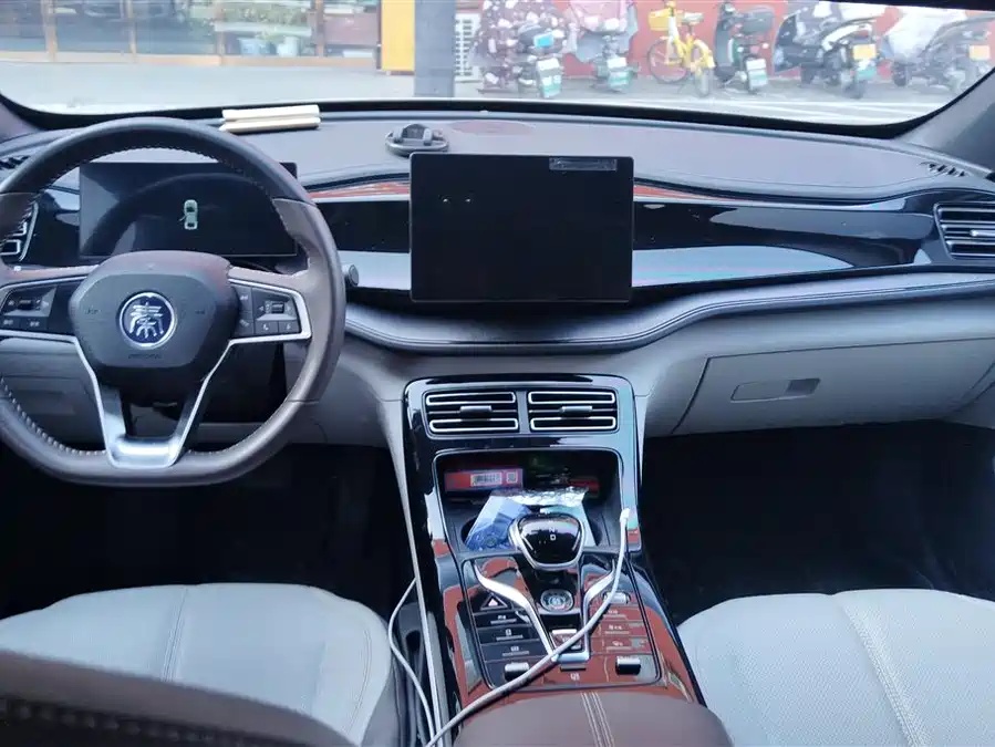 BYD Qin PLUS 2024 Glory Edition DM-i 55KM Leading Model