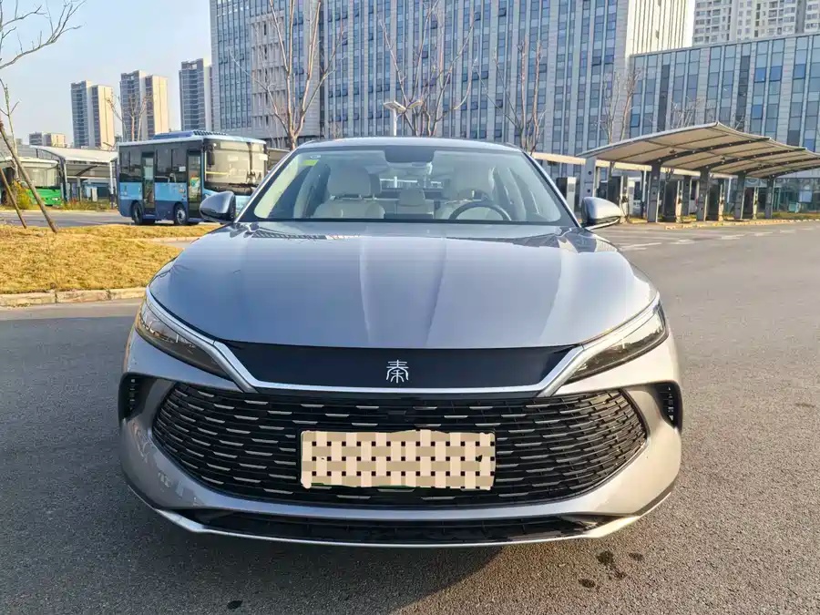 BYD 2024 BYD Qin L DM‑i 80KM Leading Edition