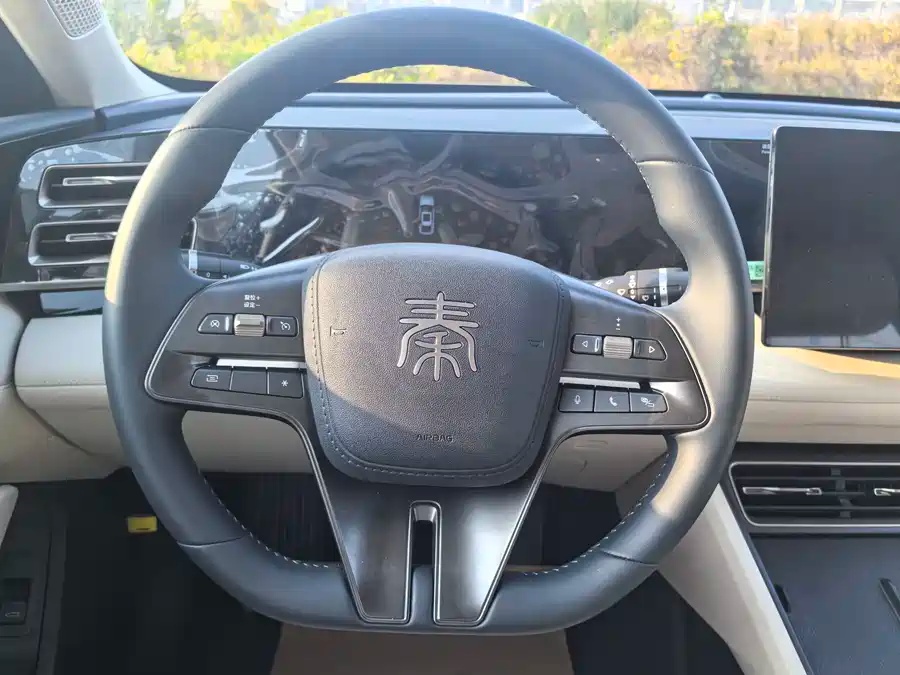 BYD 2024 BYD Qin L DM‑i 80KM Leading Edition