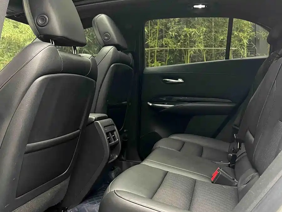 Cadillac Cadillac XT4 2018 28T Two-Wheel Drive Technology Edition