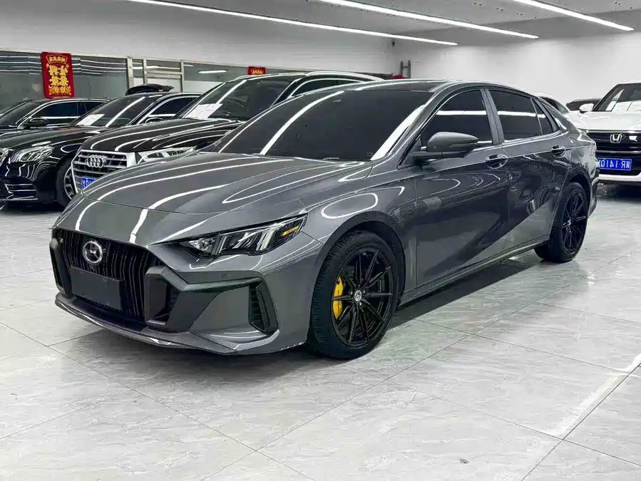 GAC Trumpchi GAC Trumpchi Empow （Shadow Leopard） 2021 270T DCT J16 Edition