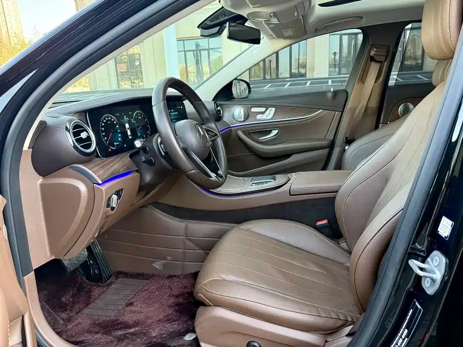 Mercedes-Benz Mercedes-Benz E-Class 2022 Third Facelift E 300 L Luxury Edition