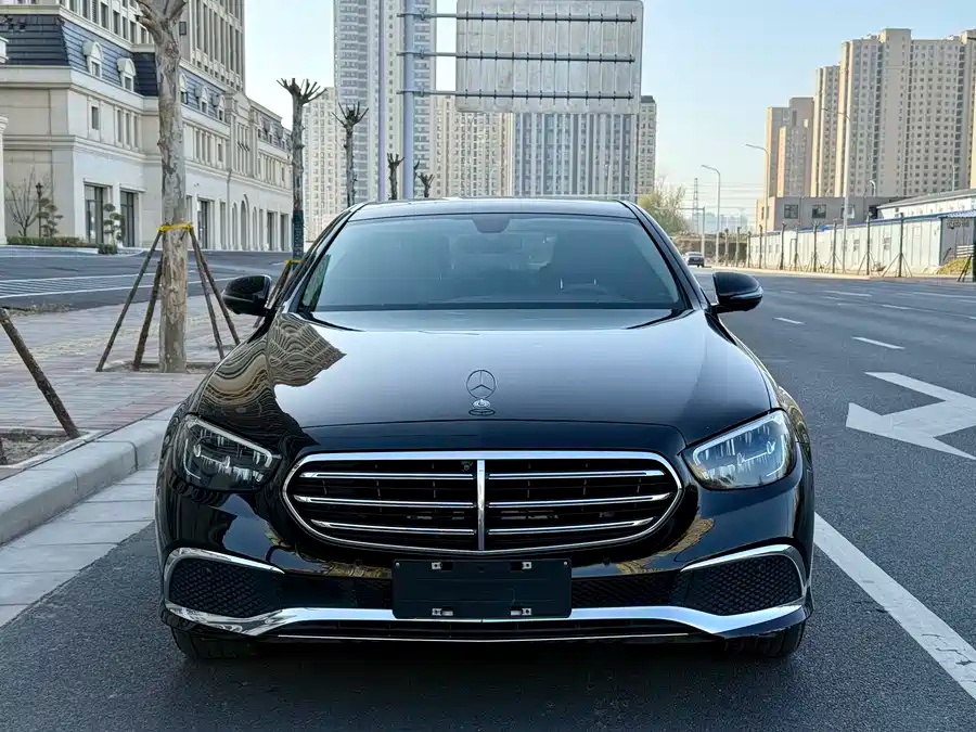 Mercedes-Benz Clase E 2022 Tercera Actualización E 300 L Edición de Lujo