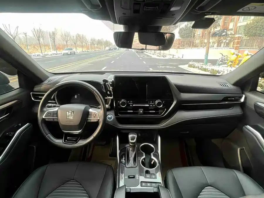 Toyota Crown Kluger 2022 2.5L HEV 4WD Luxury Edition