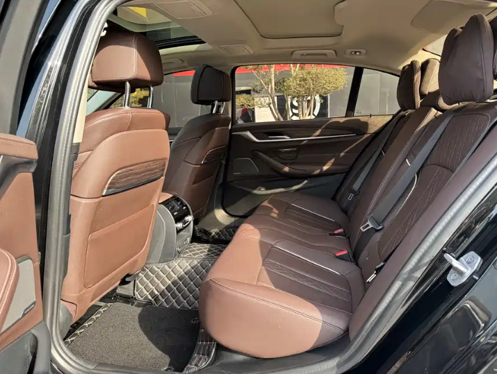 BMW 2023 BMW 5 Series  530Li Luxury Package