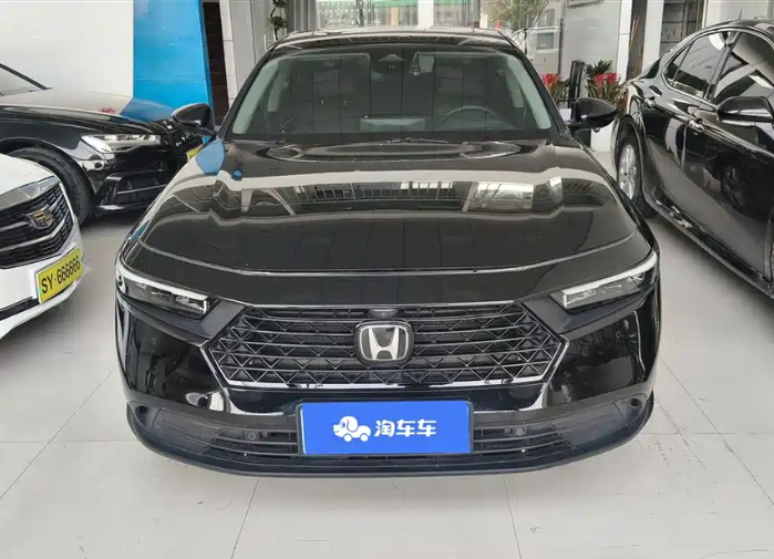 Honda 2024 Honda Accord  260TURBO Luxury Edition