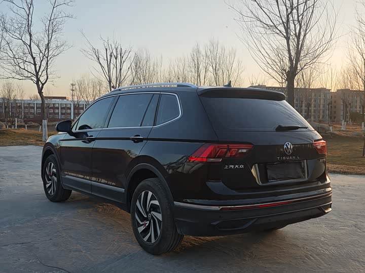 Volkswagen Tiguan L 2025 Outstanding model 300TSI Automatic 2WD Version