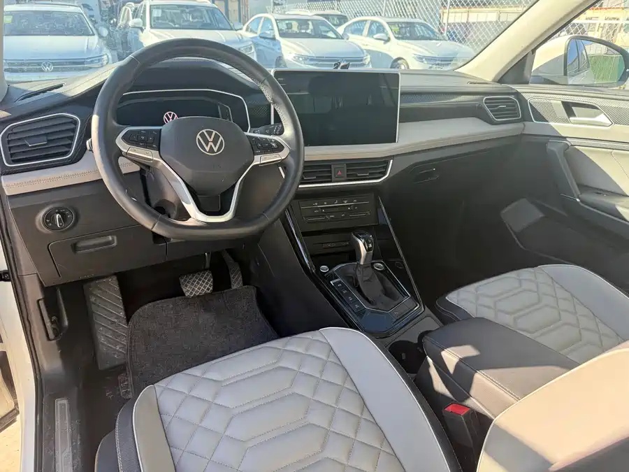 Volkswagen 2023 Volkswagen Tayron 300TSI 2WD Luxury Plus Advanced Edition