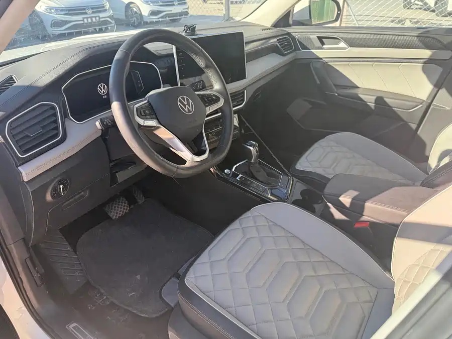 Volkswagen 2023 Volkswagen Tayron 300TSI 2WD Luxury Plus Advanced Edition