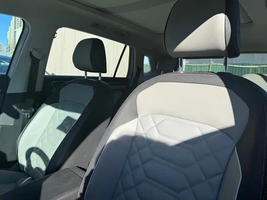 Volkswagen 2023 Volkswagen Tayron 300TSI 2WD Luxury Plus Advanced Edition