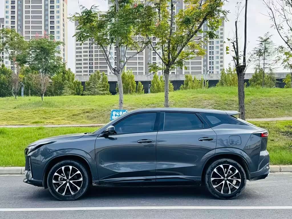 Changan Changan UNI-Z New Energy 2024 Blue Whale iDD 125km Leading Edition