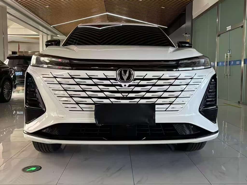 Changan CS75 PLUS 2026 Smart Champion Edition 1.5T New Blue Whale Intelligent Leader Edition