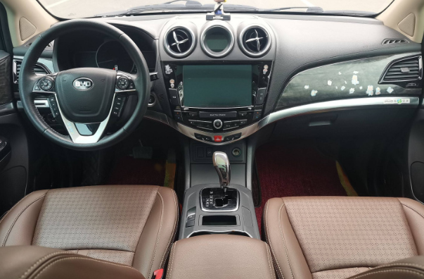 BYD 2015 BYD S7 2.0T Automatic Premium