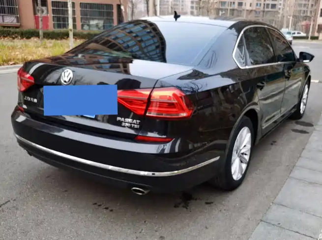 Volkswagen 2017 Volkswagen Passat 330TSI DSG Premium