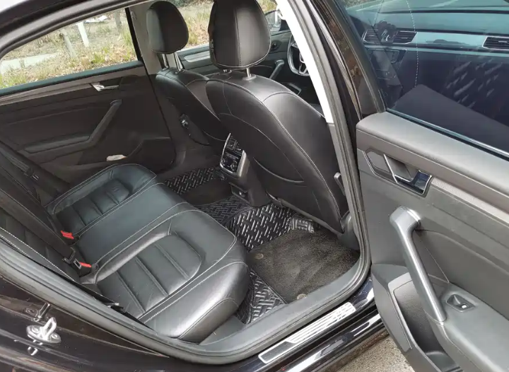 Volkswagen 2017 Volkswagen Passat 330TSI DSG Premium