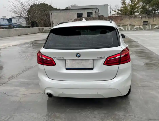 BMW 2018 BMW 2 Series Active Tourer  218i Fashion