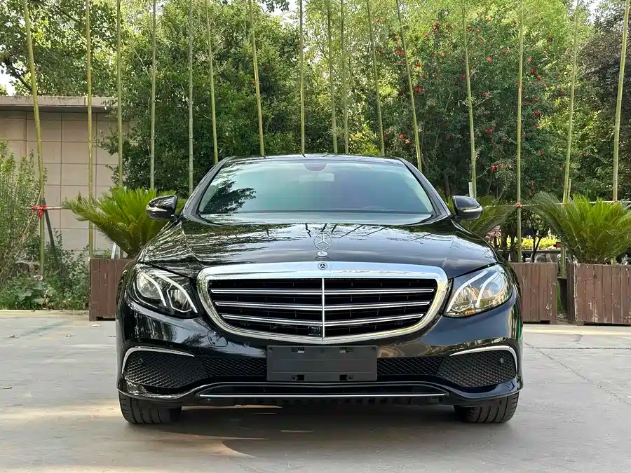 Mercedes-Benz 2018 Mercedes-Benz E 200 L Sport 4MATIC