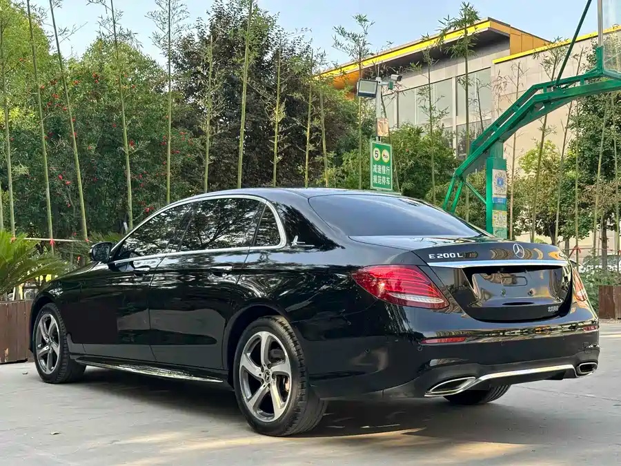 Mercedes-Benz 2018 Mercedes-Benz E 200 L Sport 4MATIC