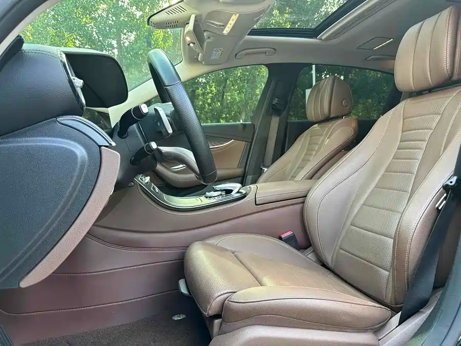 Mercedes-Benz 2018 Mercedes-Benz E 200 L Sport 4MATIC