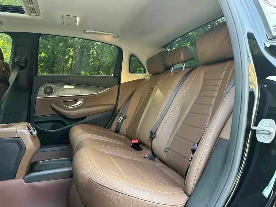 Mercedes-Benz 2018 Mercedes-Benz E 200 L Sport 4MATIC