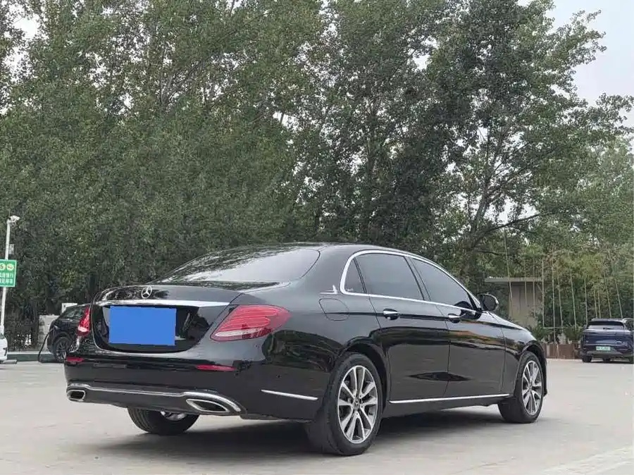 Mercedes-Benz 2020 Mercedes-Benz E 260 L