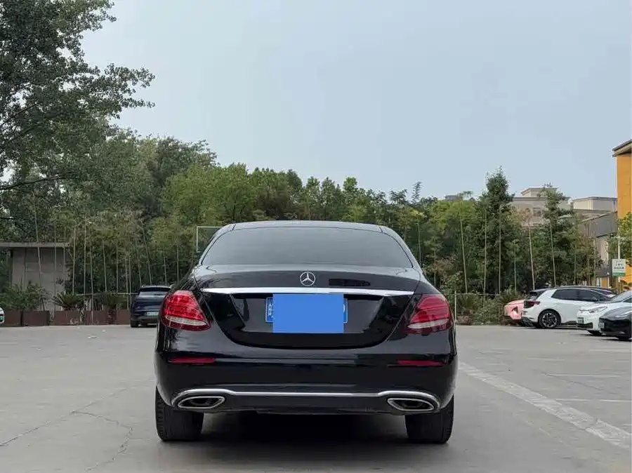 Mercedes-Benz 2020 Mercedes-Benz E 260 L