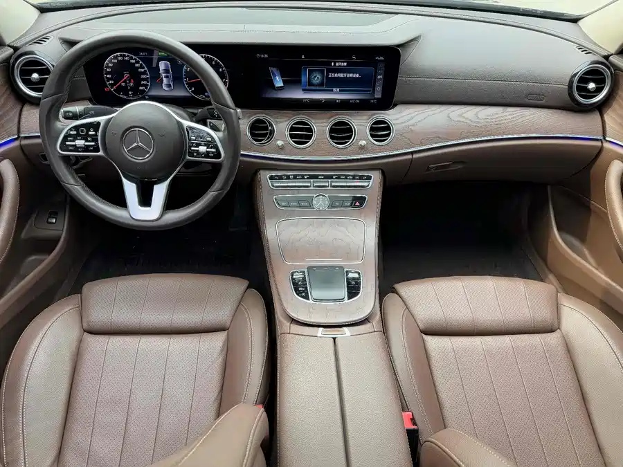 Mercedes-Benz 2020 Mercedes-Benz E 260 L