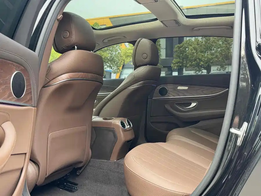 Mercedes-Benz 2020 Mercedes-Benz E 260 L