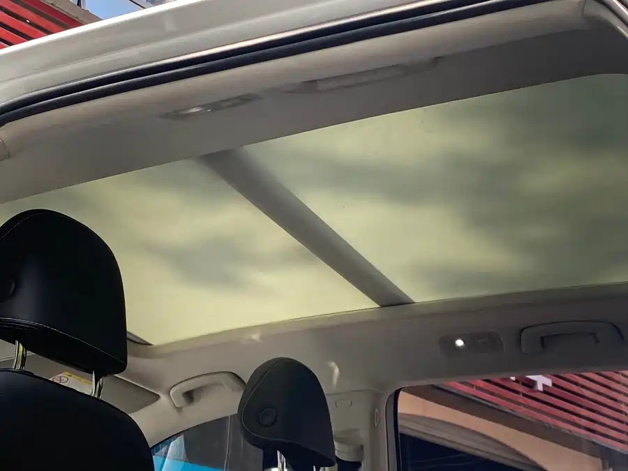 Volkswagen 2020 Volkswagen Tayron 330TSI 2WD Luxury Intelligent Connected Edition