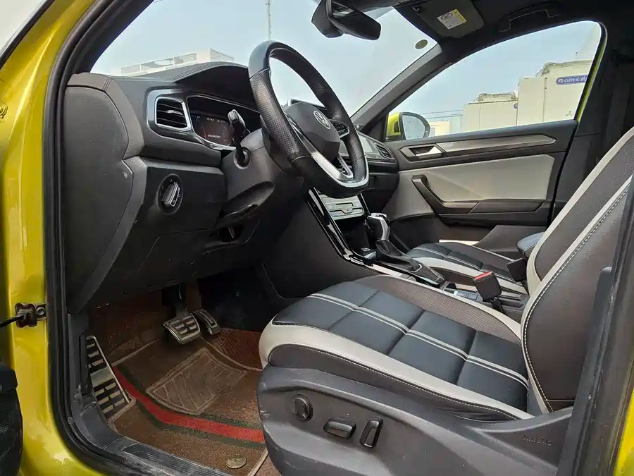 Volkswagen 2023 Volkswagen T-ROC 300TSI DSG 2WD Starlight Edition