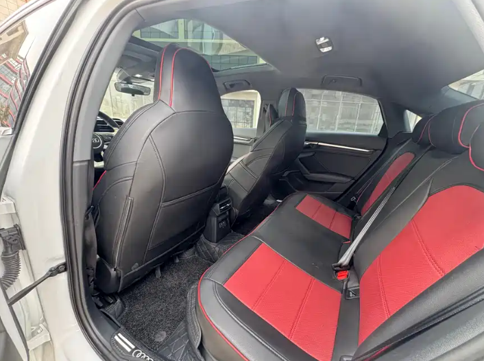 Audi 2024 Audi A3  Model A3L Limousine 35 TFSI S line Style