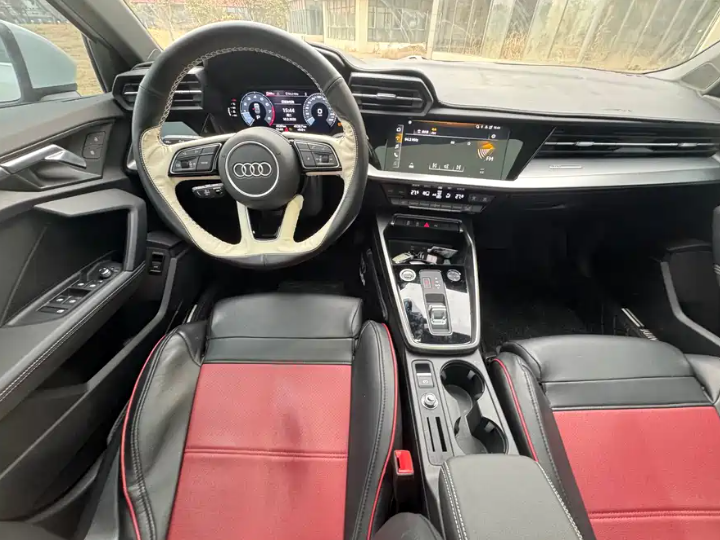 Audi 2024 Audi A3  Model A3L Limousine 35 TFSI S line Style