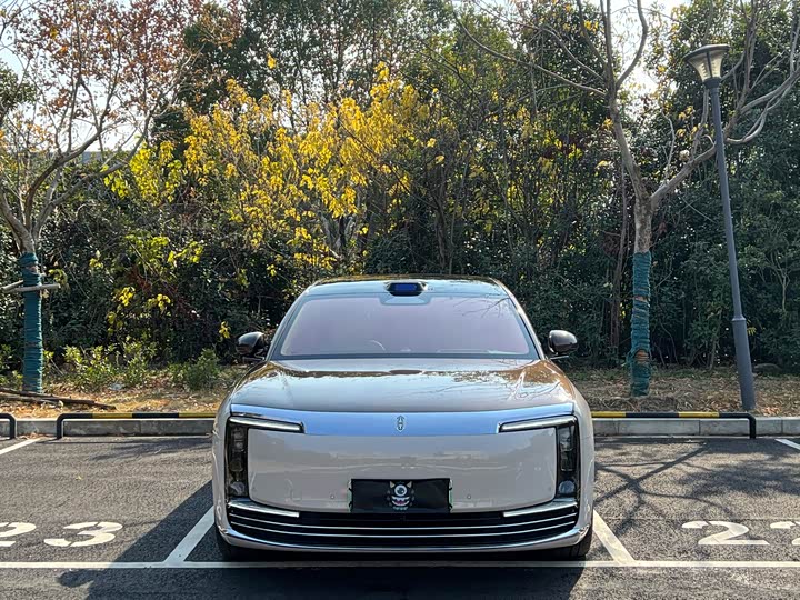 MAEXTRO S800 2025 Hybrid Starlight Executive Edition 4 seats