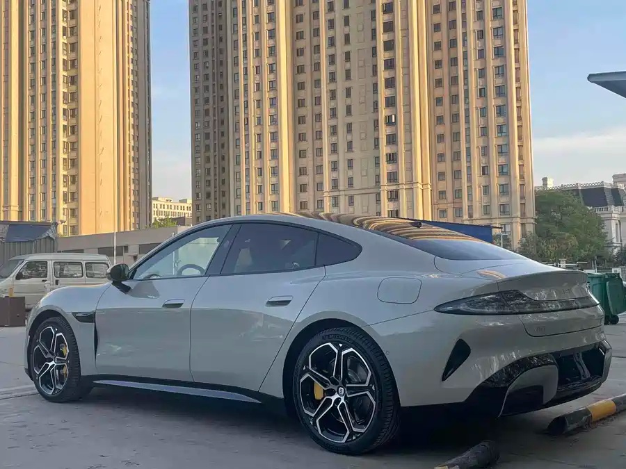 Xiaomi Xiaomi SU7 2024 Rear-Wheel Drive Long Range Intelligent Driving Edition
