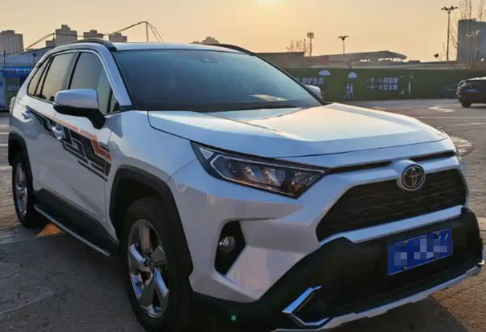 Toyota 2021 Toyota RAV4  2.0L CVT 2WD Fashion Edition