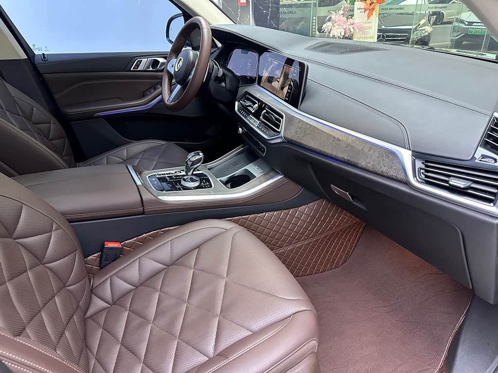 BMW 2022 BMW X5 xDrive30Li M Sport Package